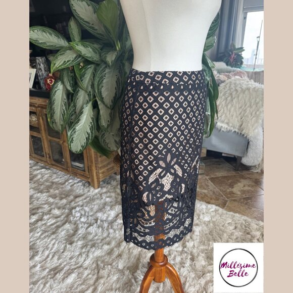 En Creme Pencil Skirt - Picture 7 of 8